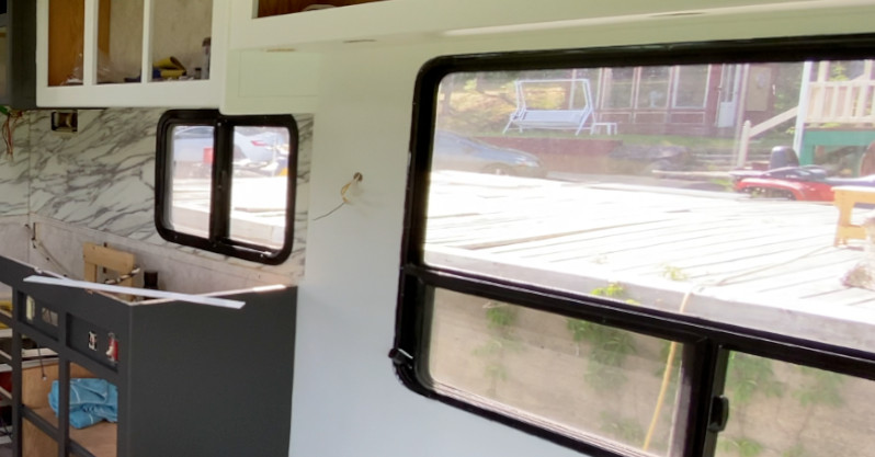 Le cadre des fenêtres retiré